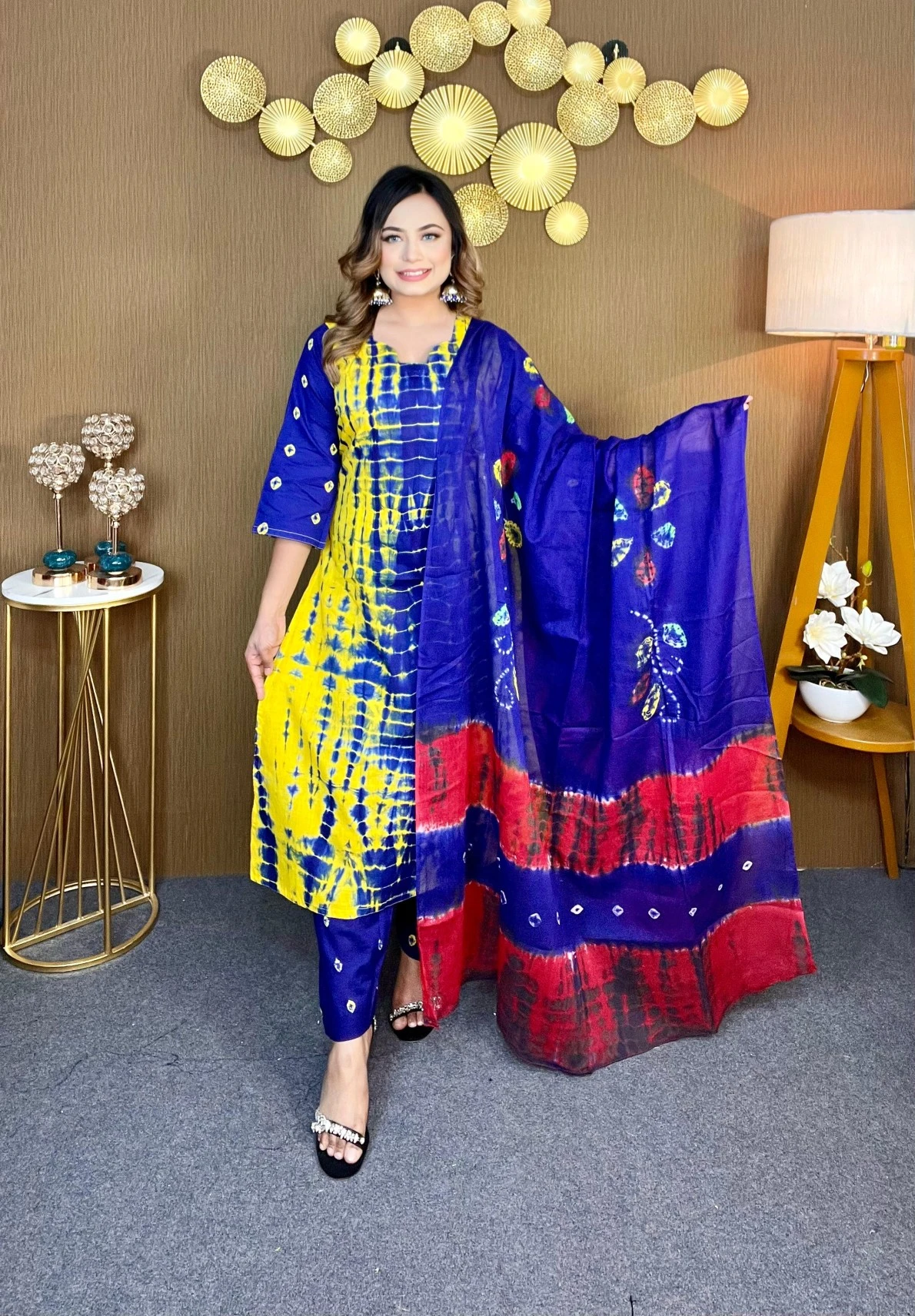 আনস্টিচ প্রিমিয়াম কটন বাটিক থ্রি-পিস জামা + ওড়না + প্যান্ট